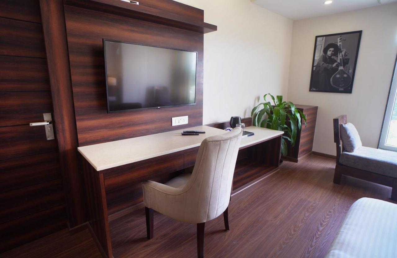 Sai Maa Hotel & Residency Puttaparthi Exterior photo
